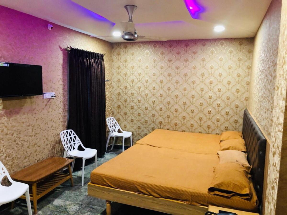 C M Hotel Dharmapuri Exterior photo